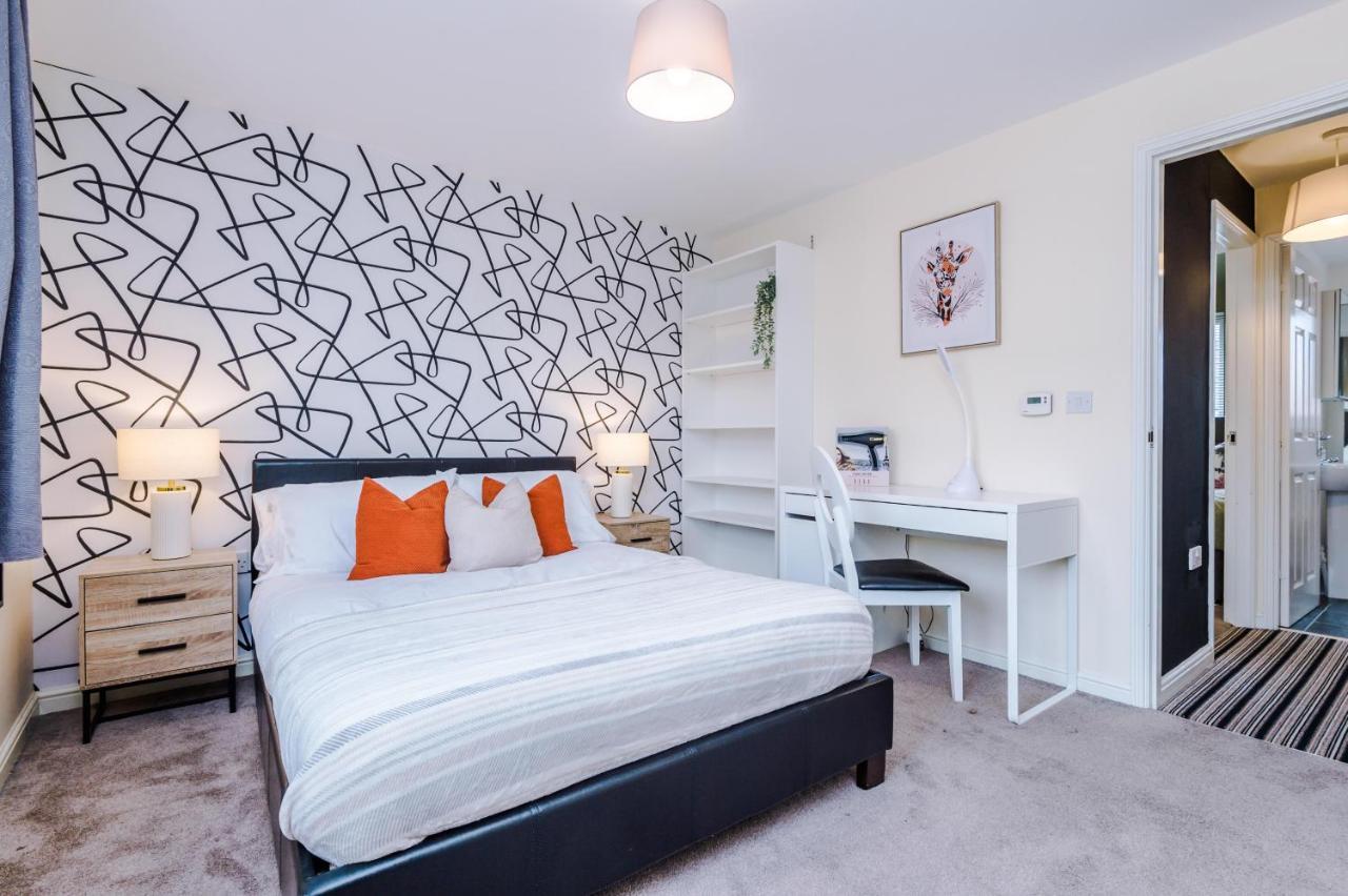 Chic 2 Bed House With Garden & Free Parking Villa Manchester Exterior photo