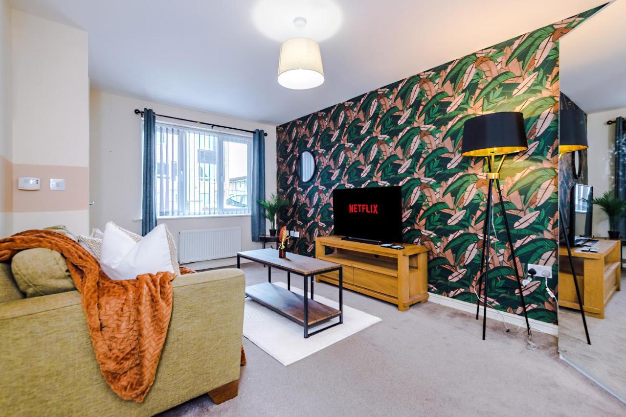 Chic 2 Bed House With Garden & Free Parking Villa Manchester Exterior photo